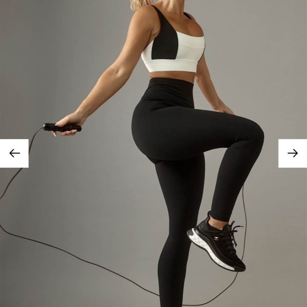 NWT- Monday Body Activewear Set- Large
